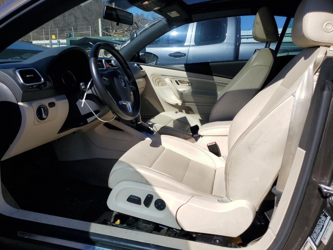 2012 VOLKSWAGEN EOS KOMFOR - Image 7