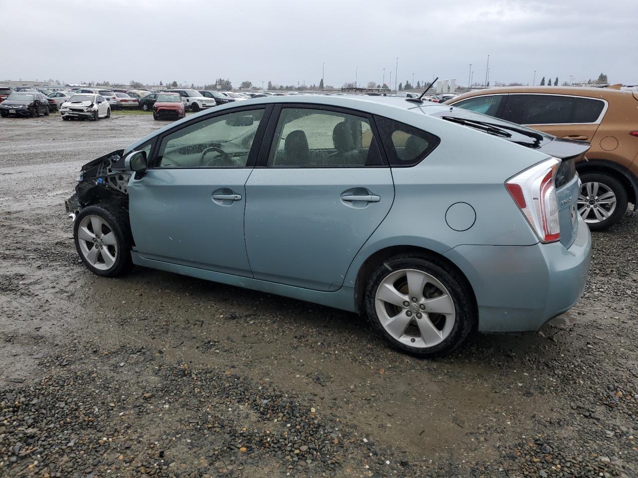 2013 TOYOTA PRIUS - Фото 2