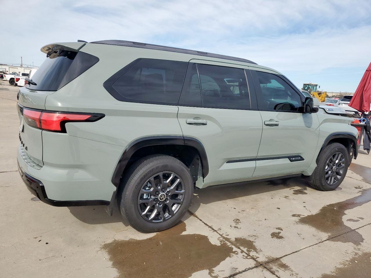 2024 TOYOTA SEQUOIA SR - Image 3