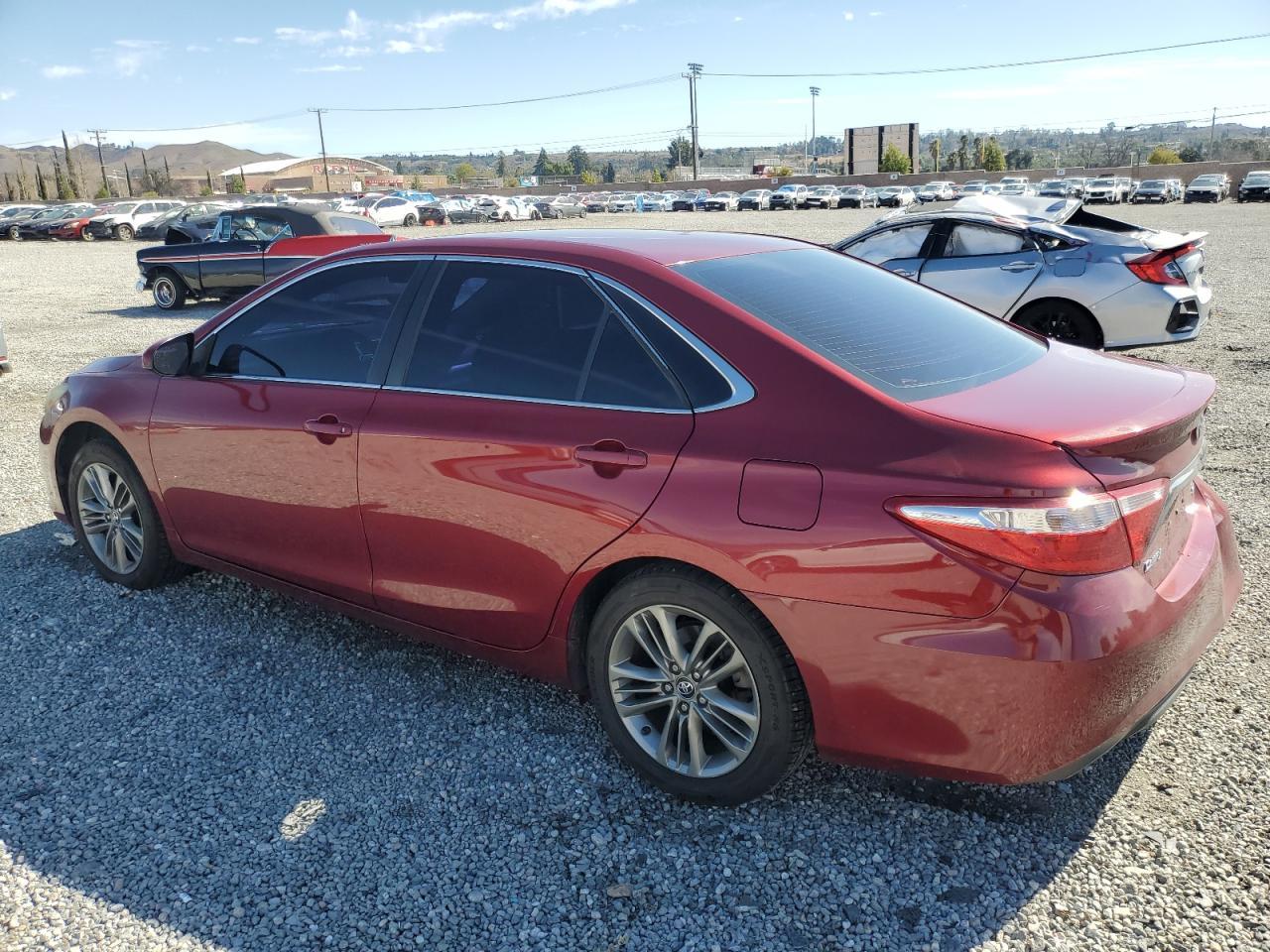 2016 TOYOTA CAMRY LE - Image 2