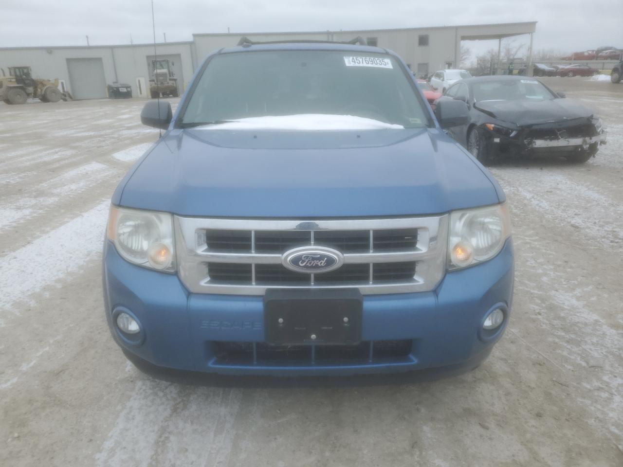 2010 FORD ESCAPE XLT - Image 5