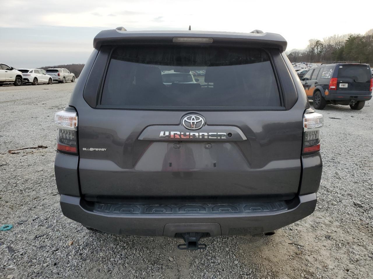 2019 TOYOTA 4RUNNER SR - Image 6