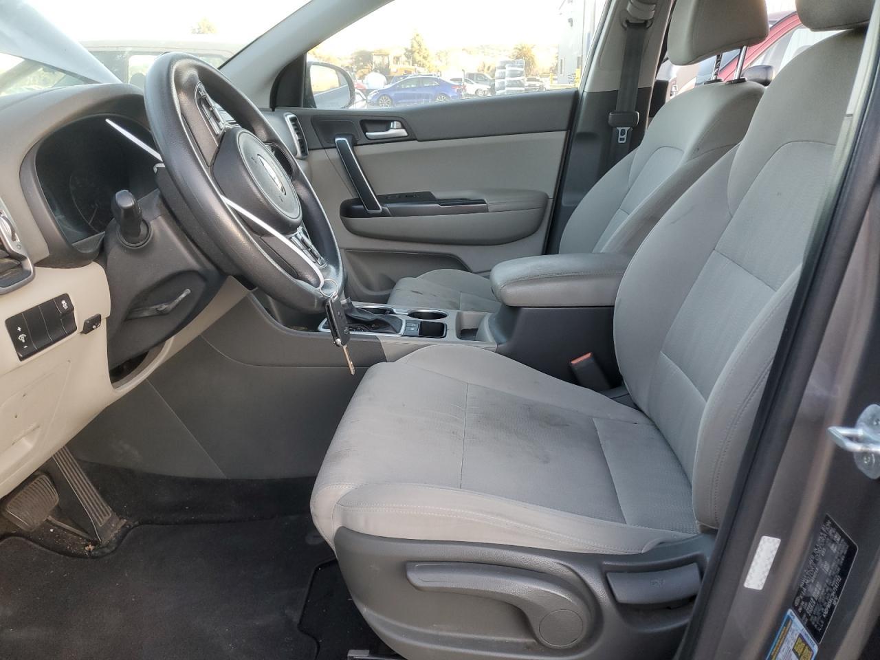 2017 KIA SPORTAGE L - Image 7