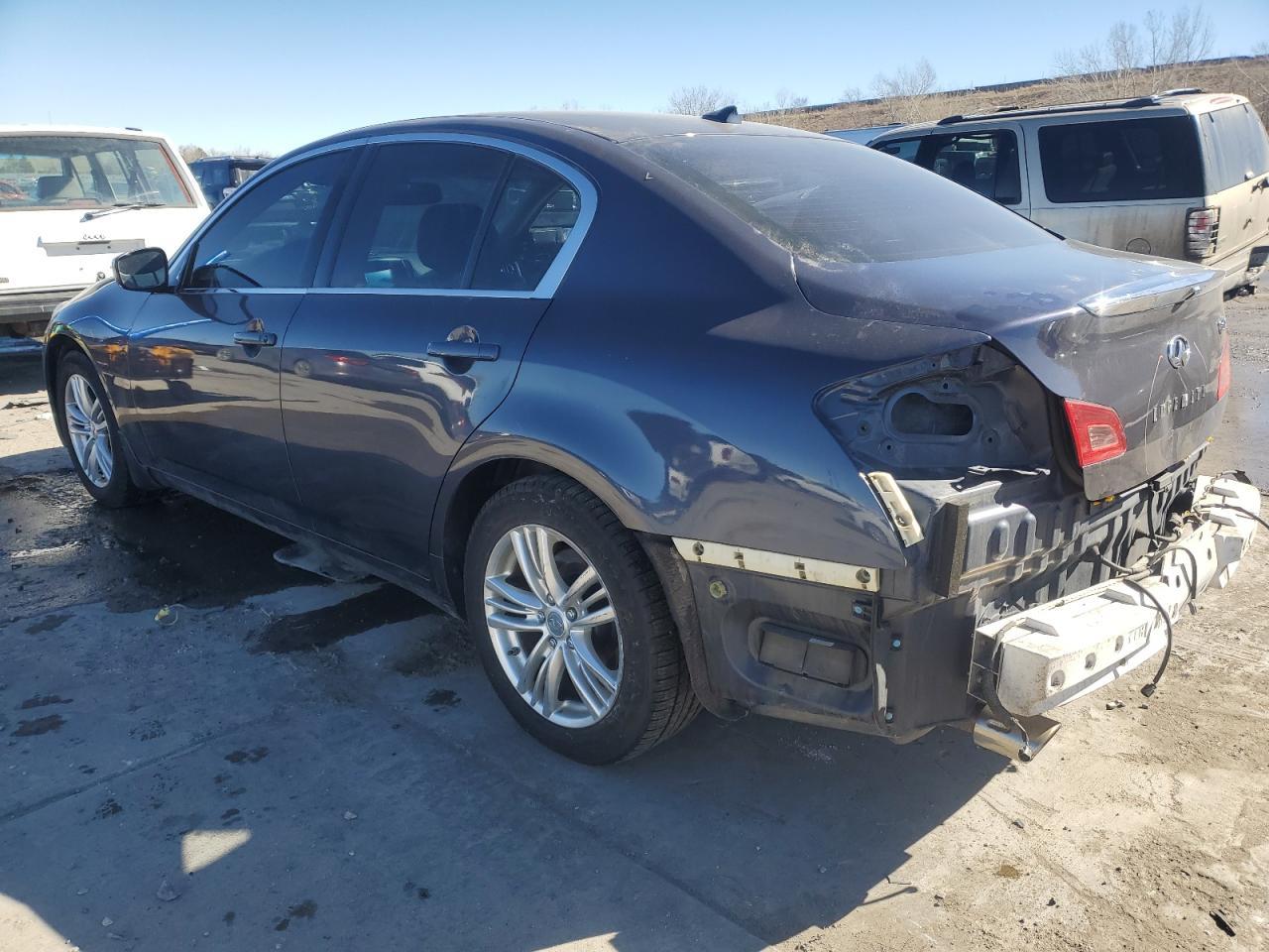 2012 INFINITI G37 - Image 2
