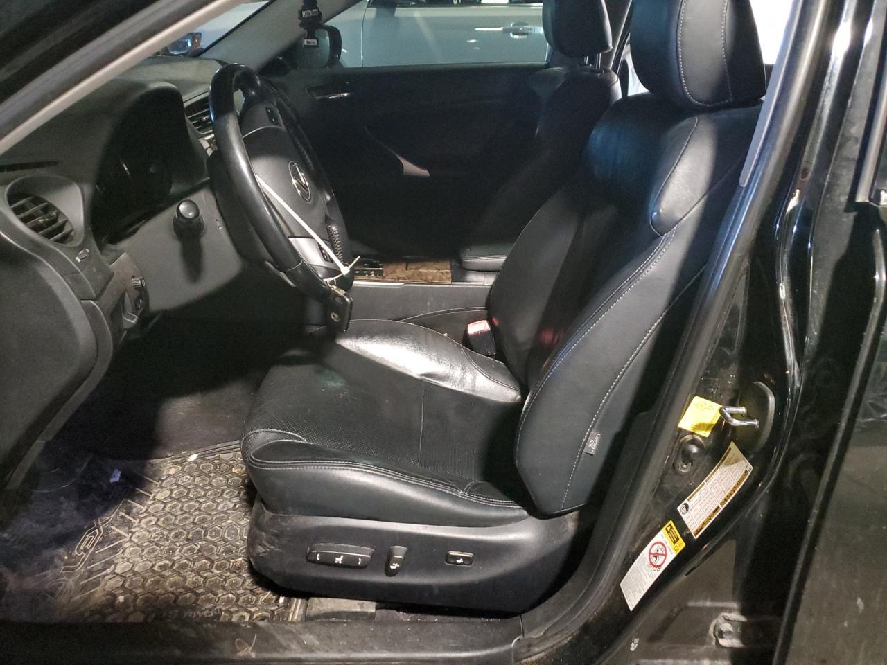 2011 LEXUS IS 250 - Фото 7