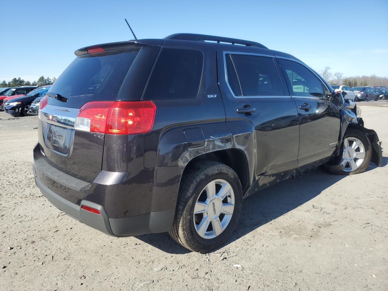 2013 GMC TERRAIN SL - Image 3
