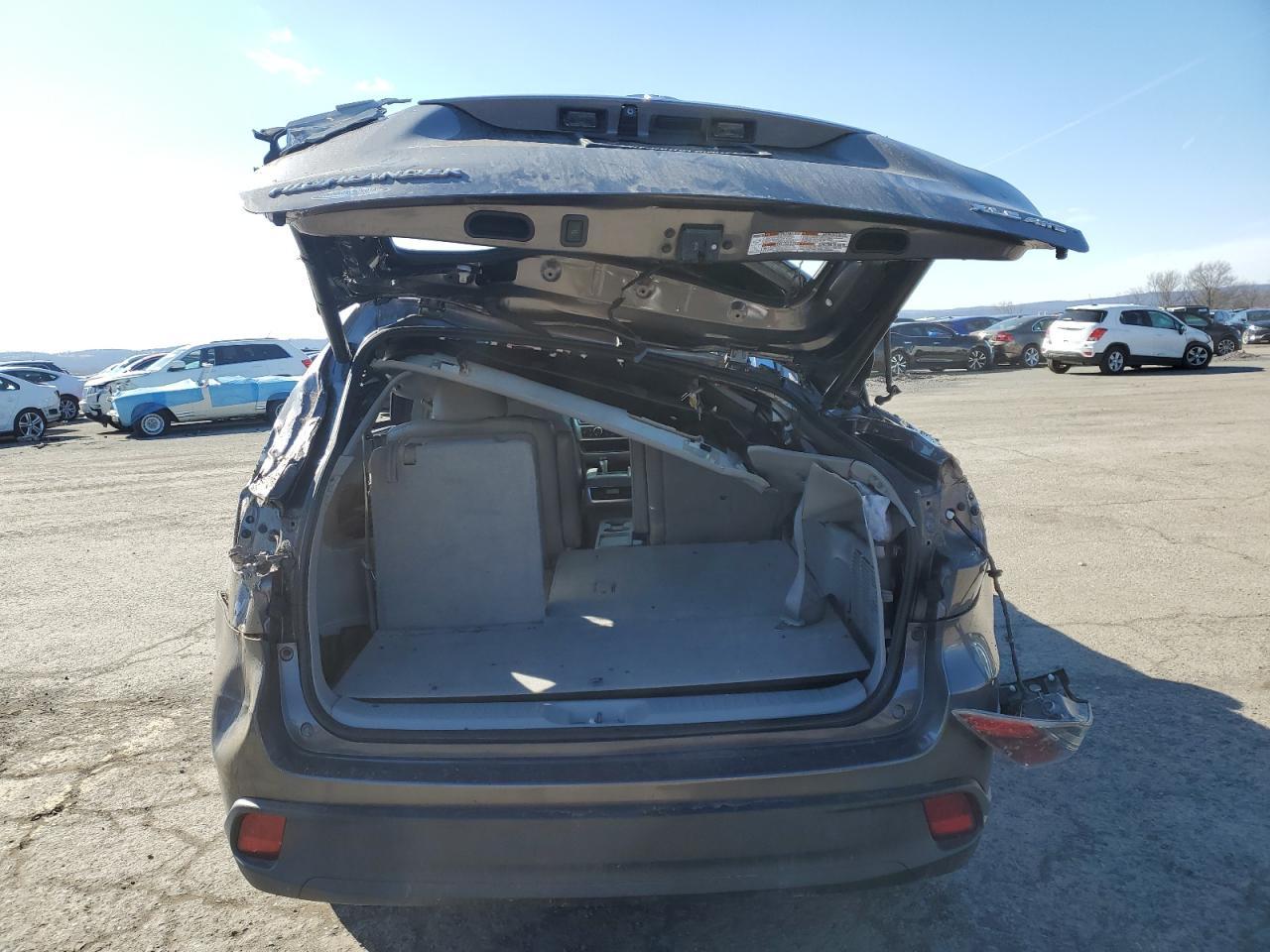 2015 TOYOTA HIGHLANDER - Фото 6