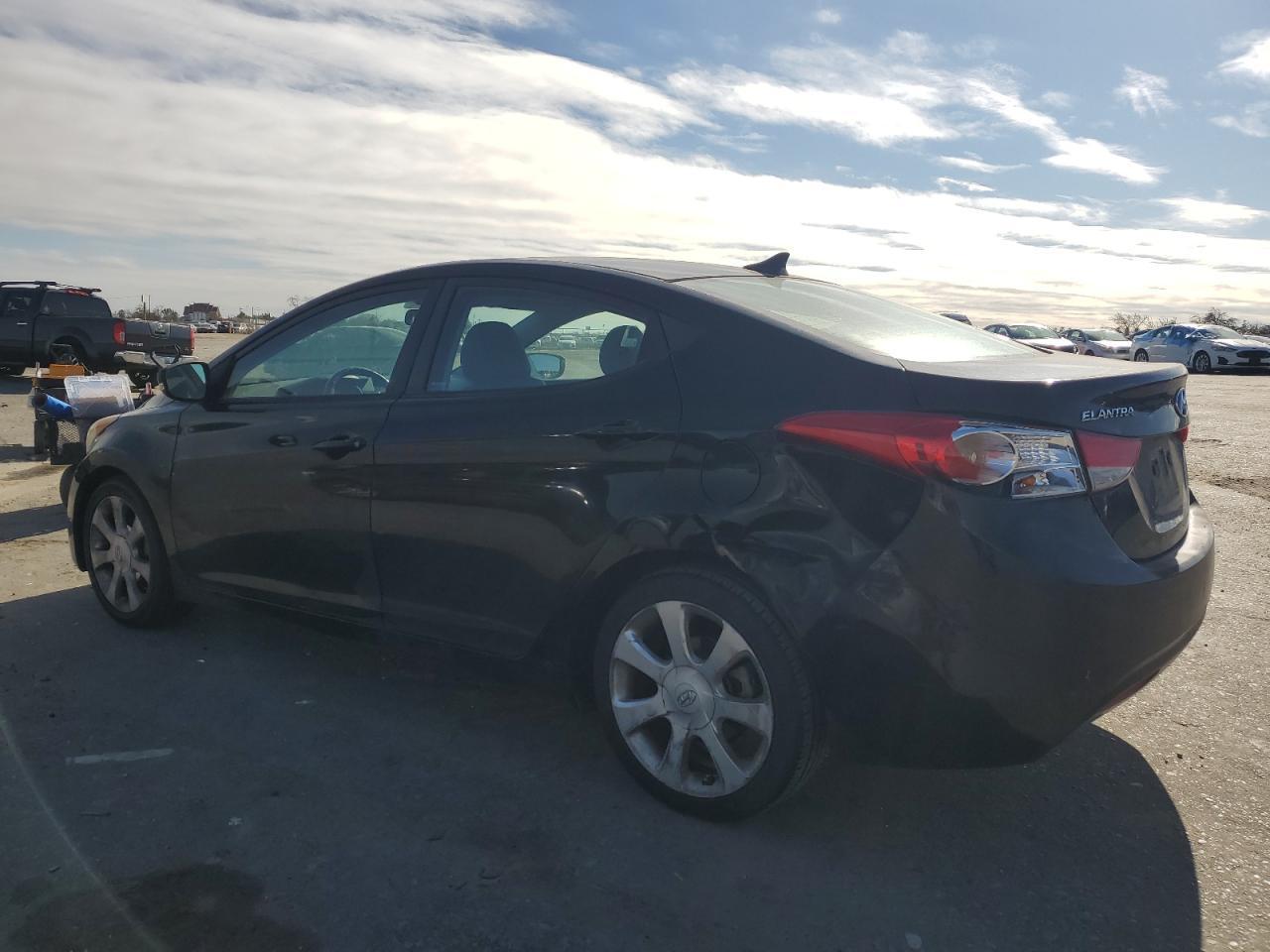 2011 HYUNDAI ELANTRA GL - Image 2