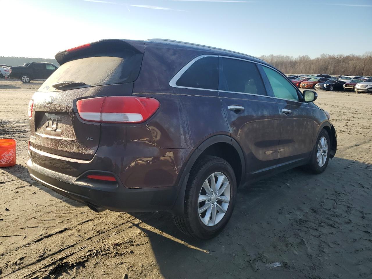 2016 KIA SORENTO LX - Image 3