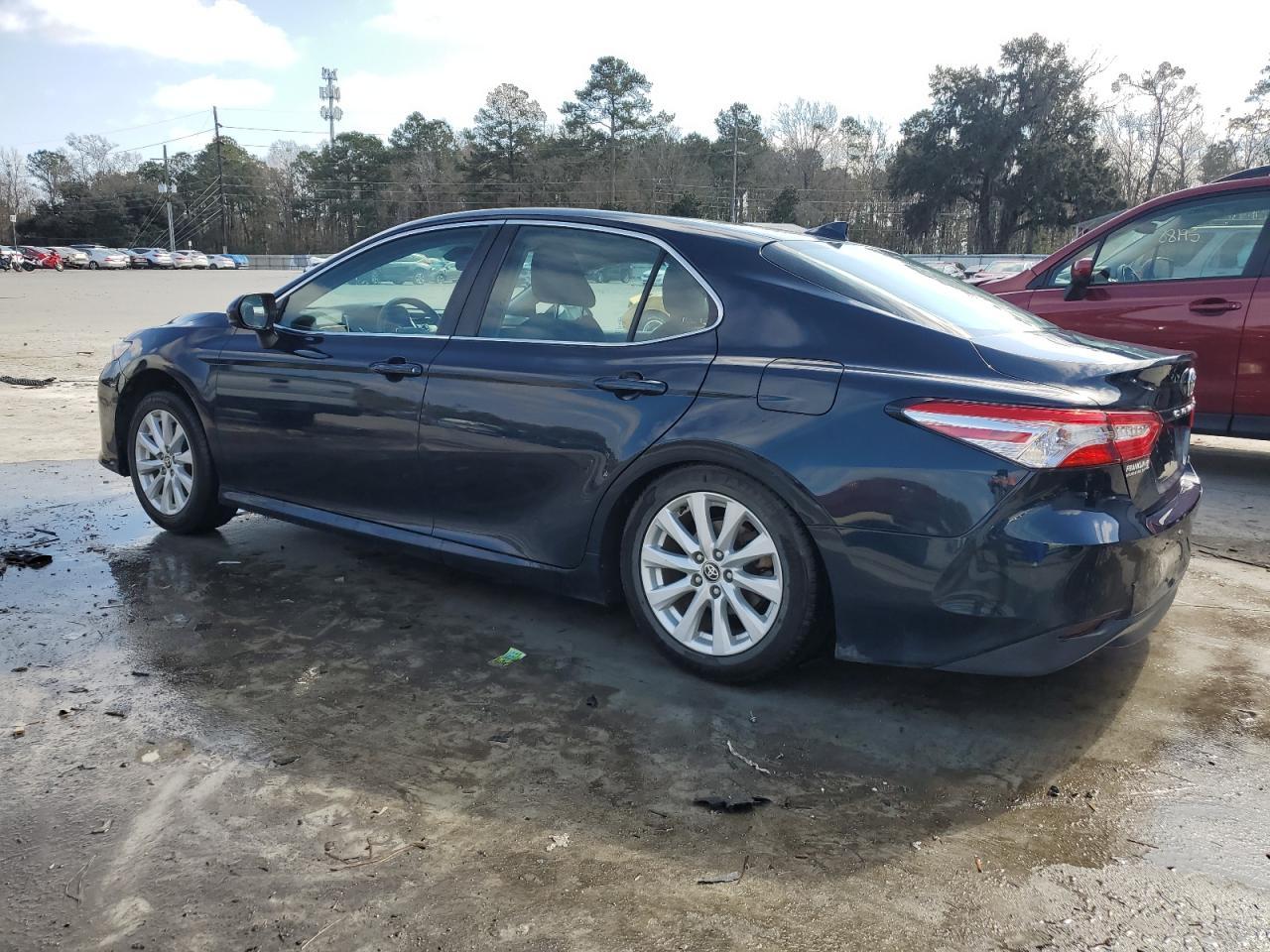 2020 TOYOTA CAMRY LE - Фото 2