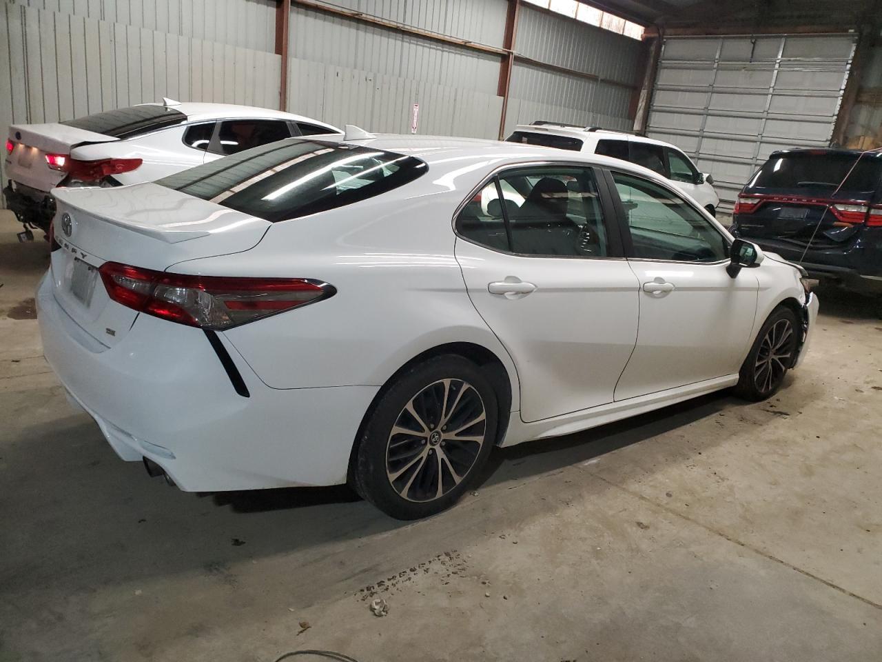 2019 TOYOTA CAMRY L - Image 3