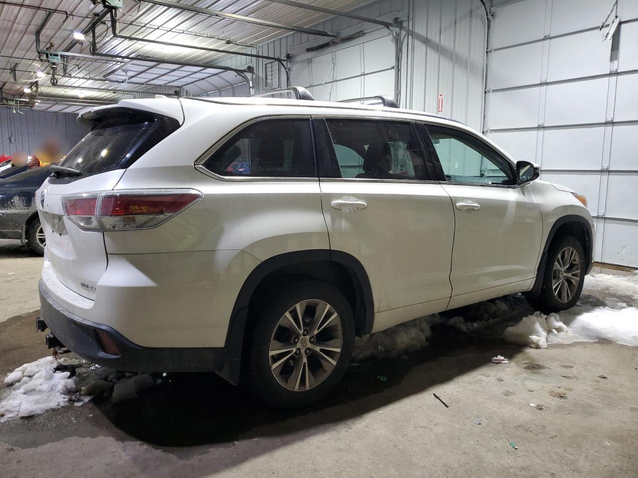 2014 TOYOTA HIGHLANDER - Фото 3
