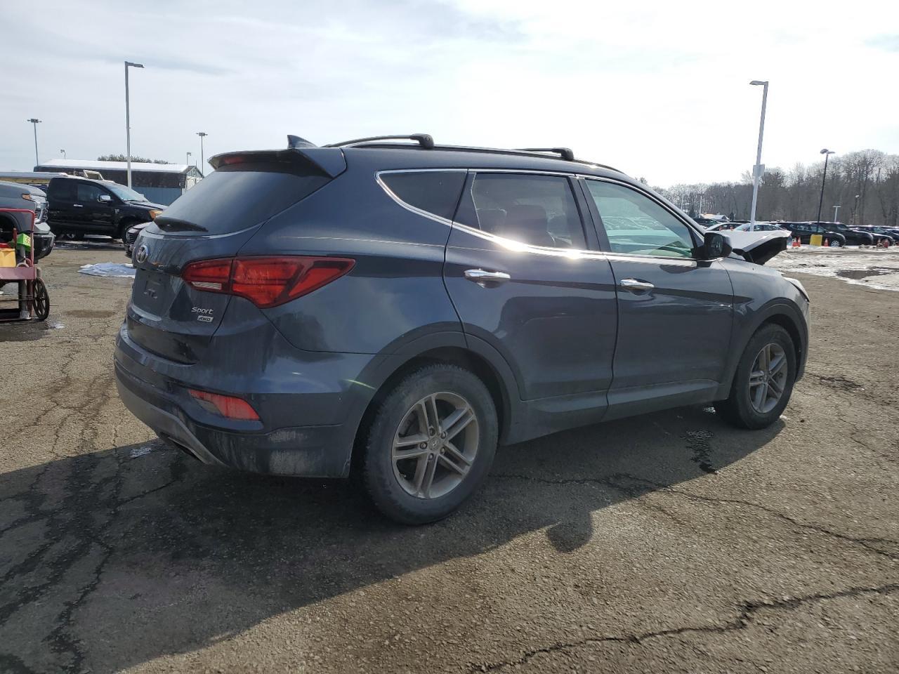 2017 HYUNDAI SANTA FE S - Image 3