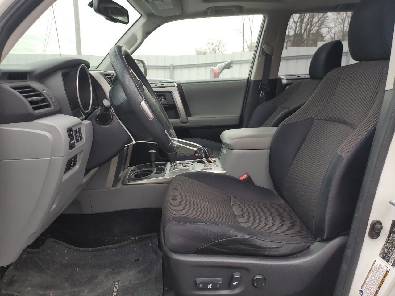 2011 TOYOTA 4RUNNER SR - Image 7