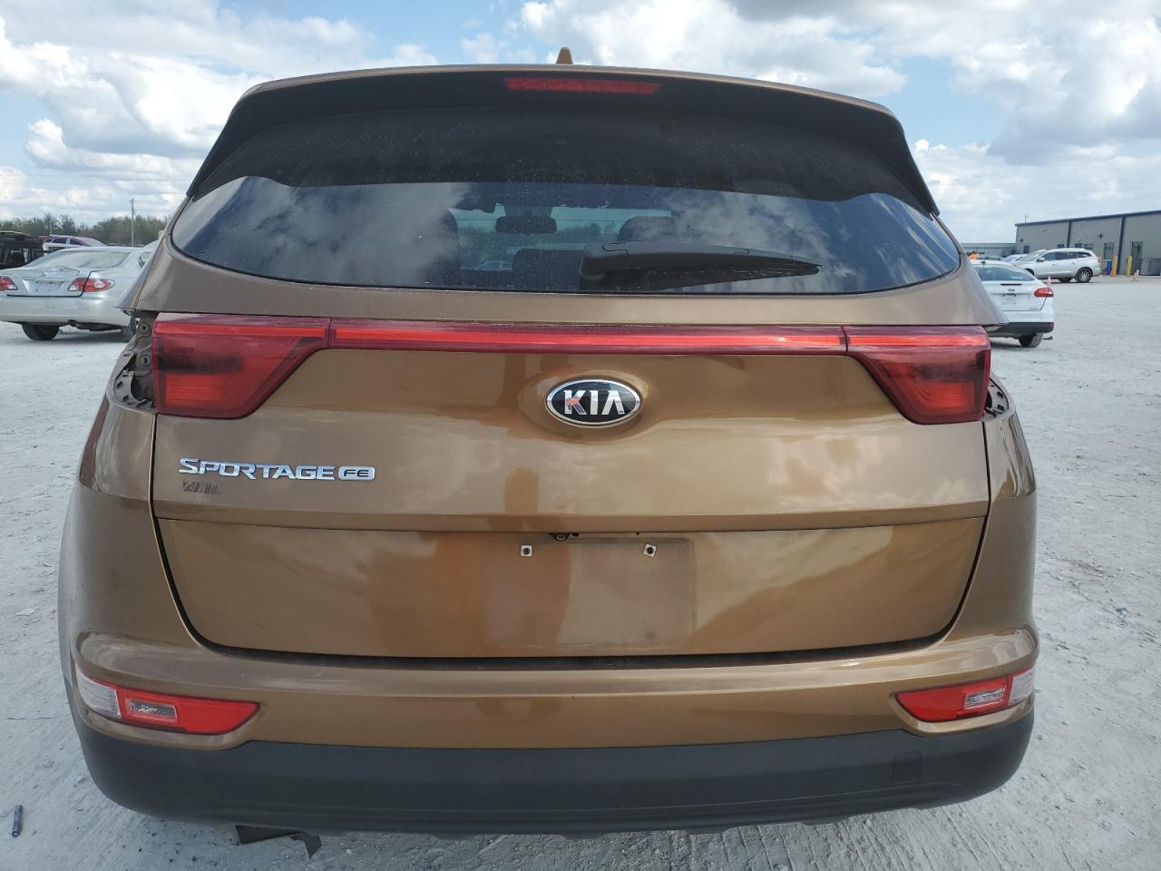 2017 KIA SPORTAGE L - Image 6