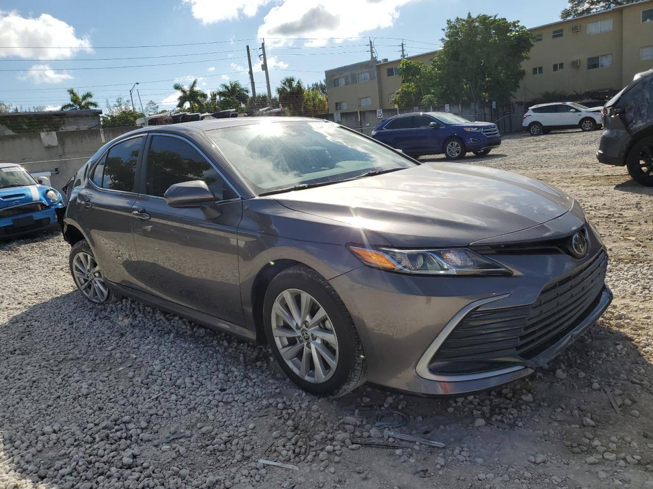 2023 TOYOTA CAMRY LE - Image 4