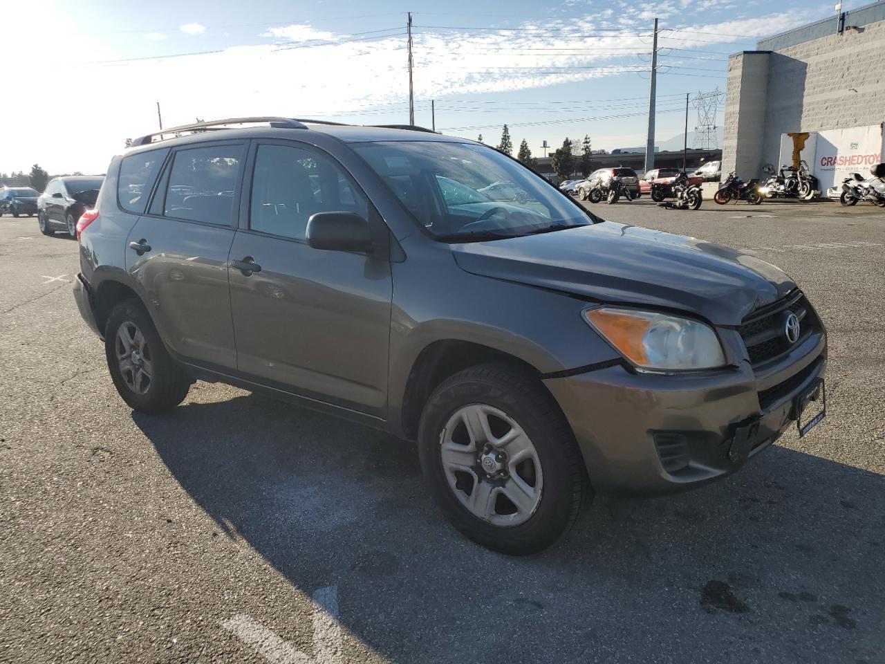2011 TOYOTA RAV4 - Image 4