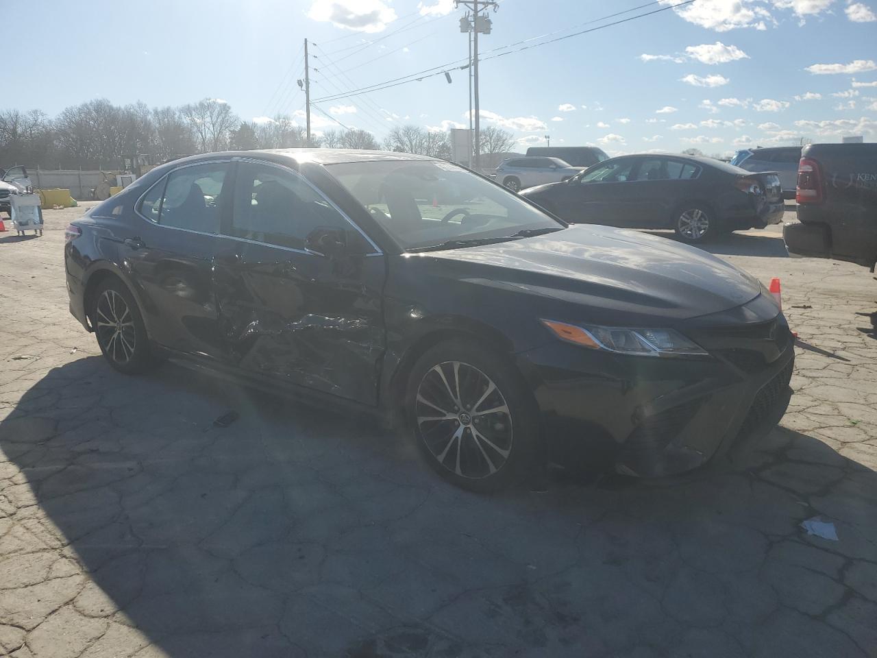 2018 TOYOTA CAMRY L - Image 4