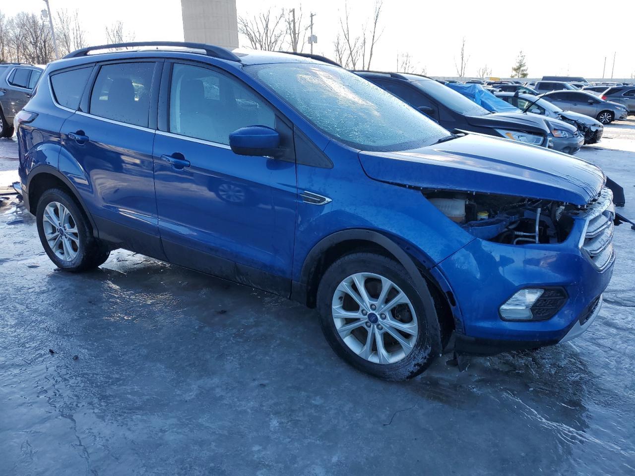 2017 FORD ESCAPE SE - Фото 4