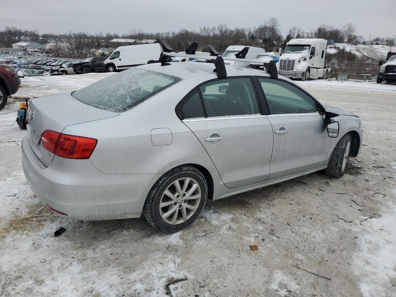 2014 VOLKSWAGEN JETTA SE - Image 3