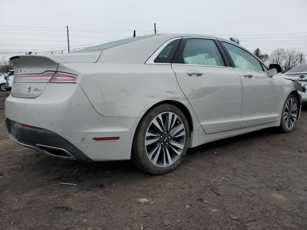 2019 LINCOLN MKZ RESERV - Image 3