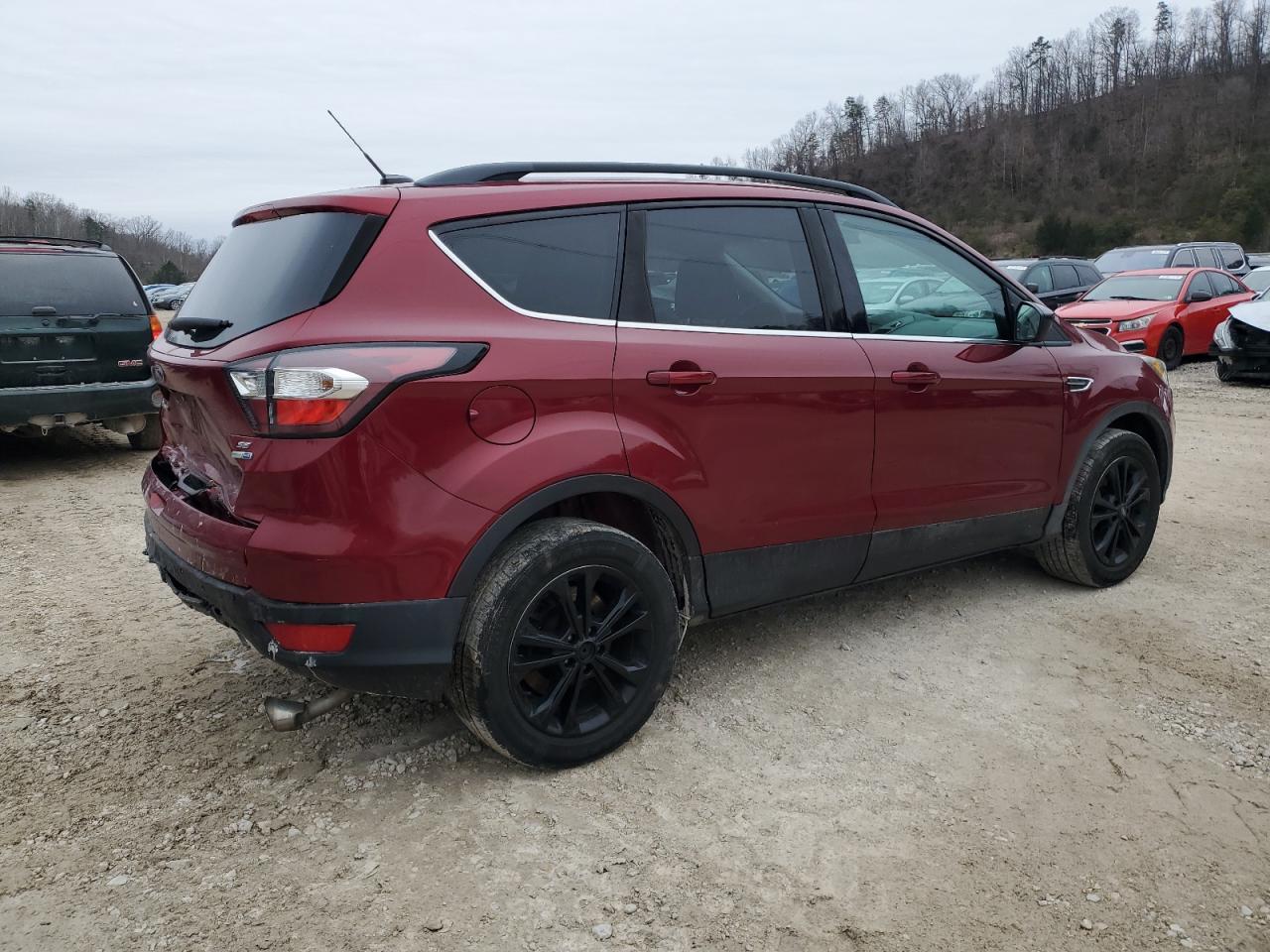 2017 FORD ESCAPE SE - Image 3