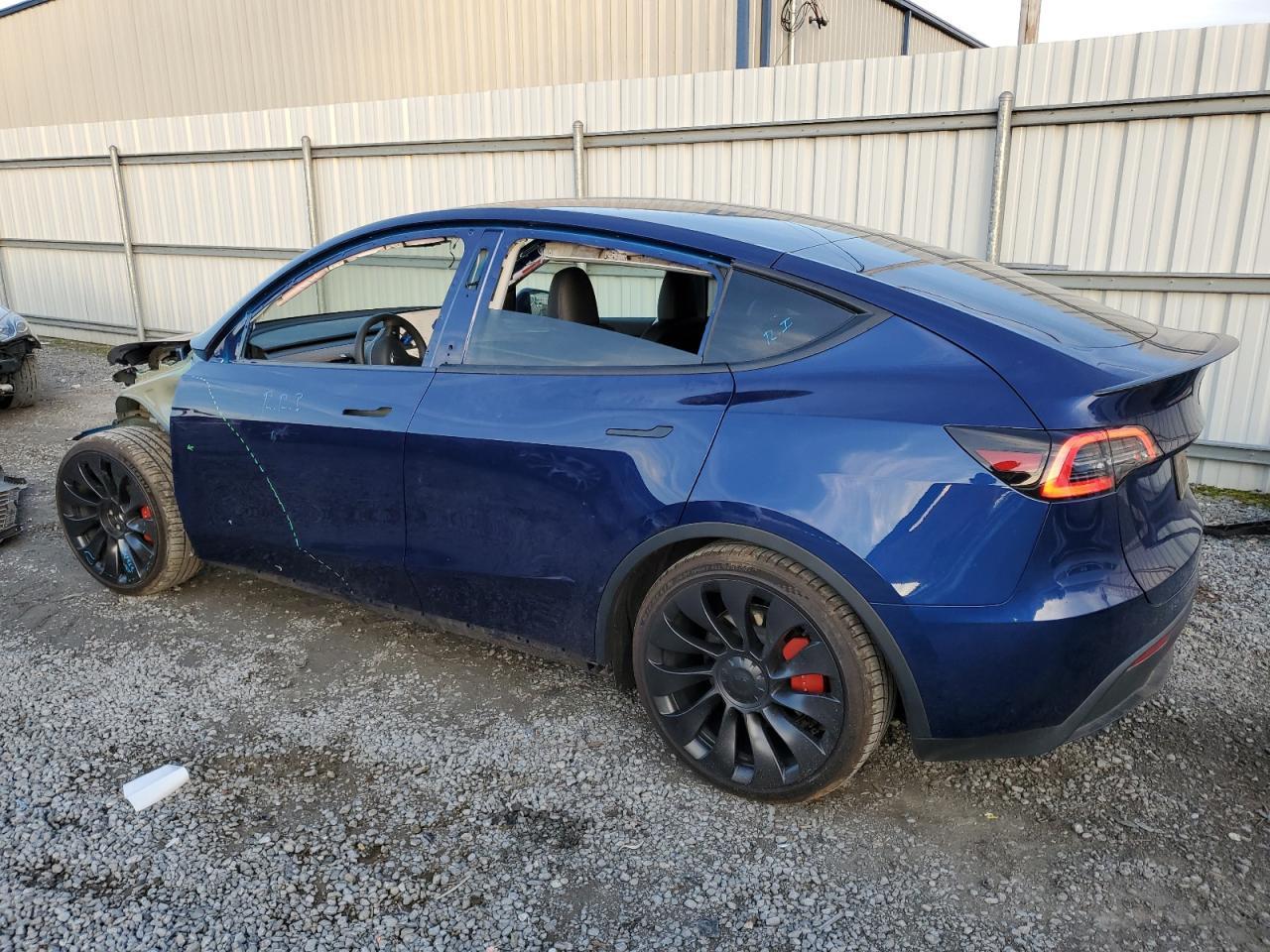 2023 TESLA MODEL Y - Фото 2