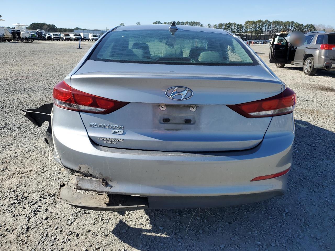 2017 HYUNDAI ELANTRA SE - Image 6