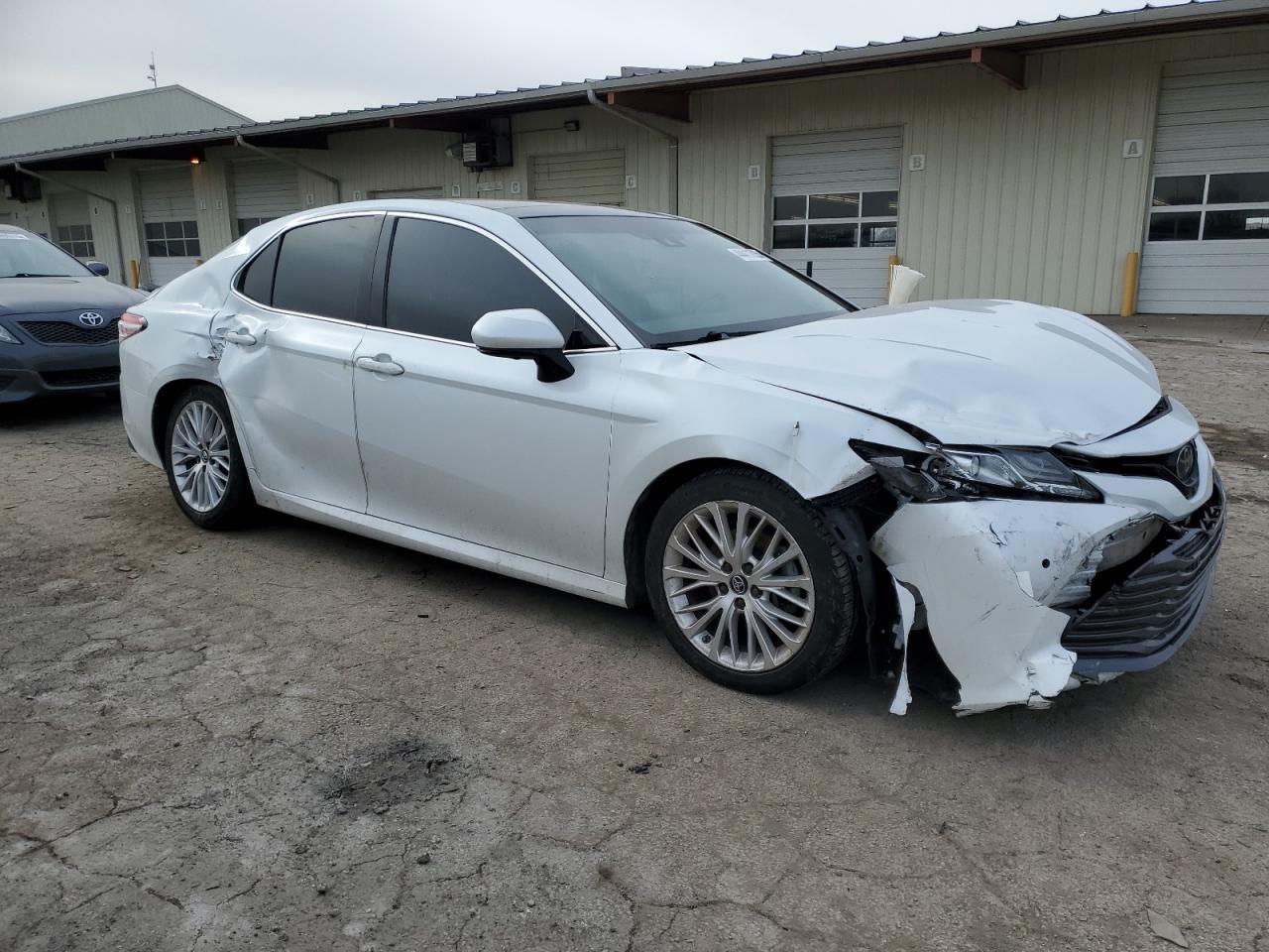 2018 TOYOTA CAMRY L - Image 4