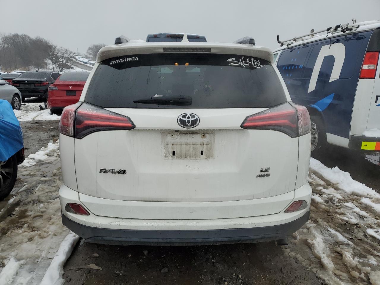 2017 TOYOTA RAV4 LE - Image 6