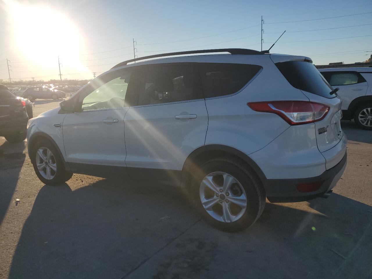 2015 FORD ESCAPE SE - Image 2