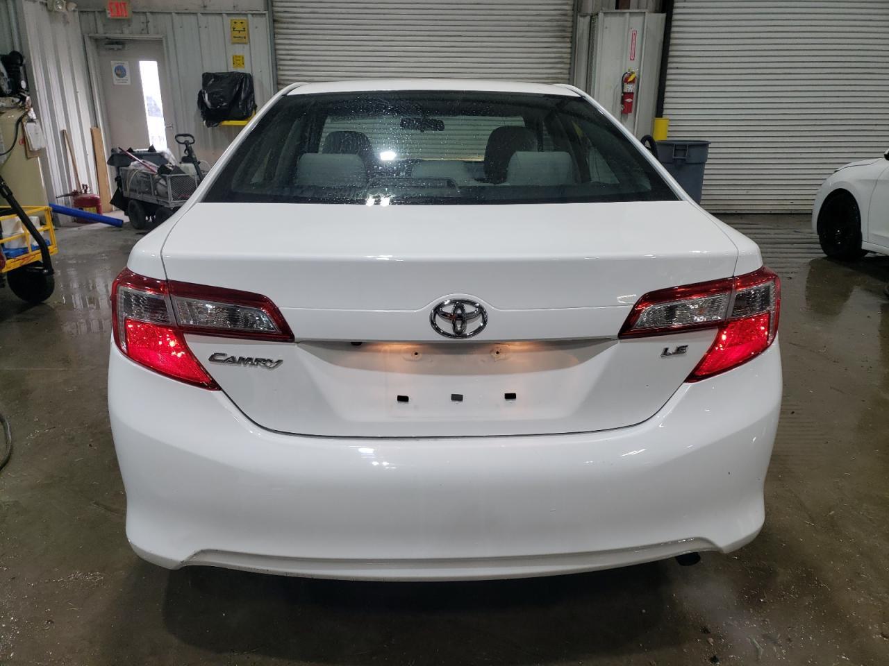 2014 TOYOTA CAMRY L - Фото 6