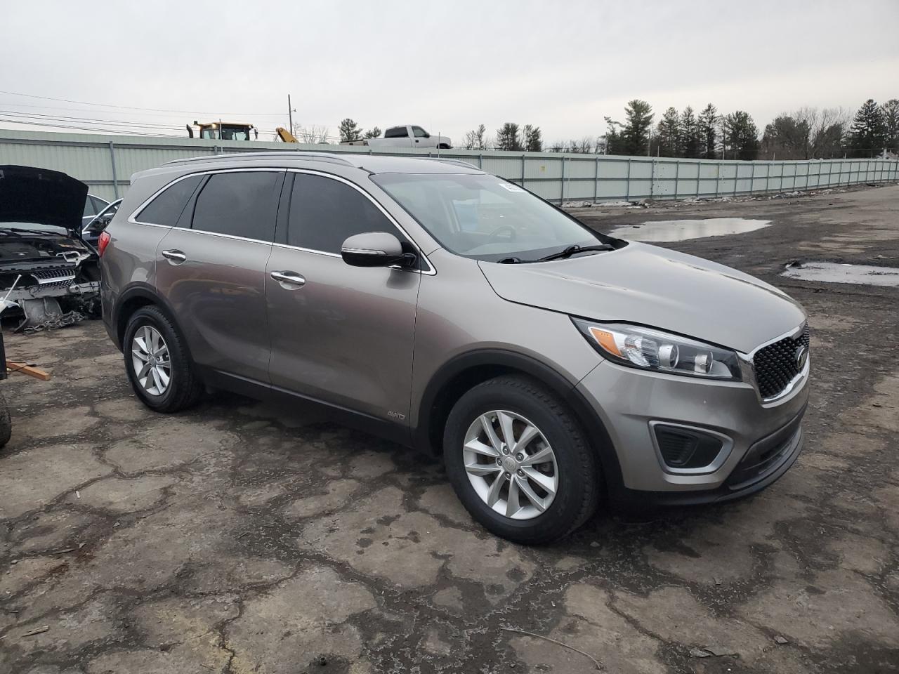 2016 KIA SORENTO LX - Image 4