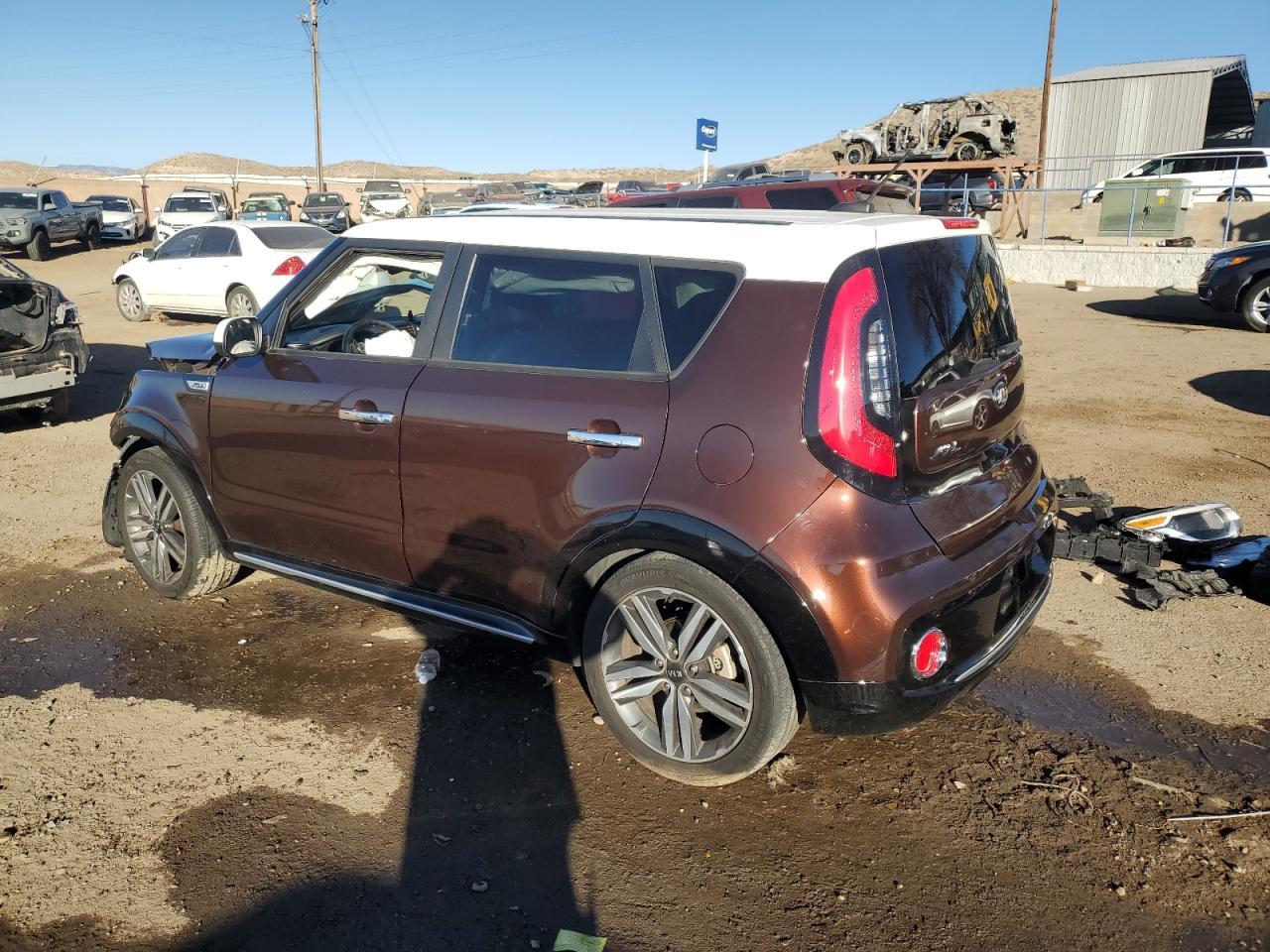 2017 KIA SOUL + - Image 2