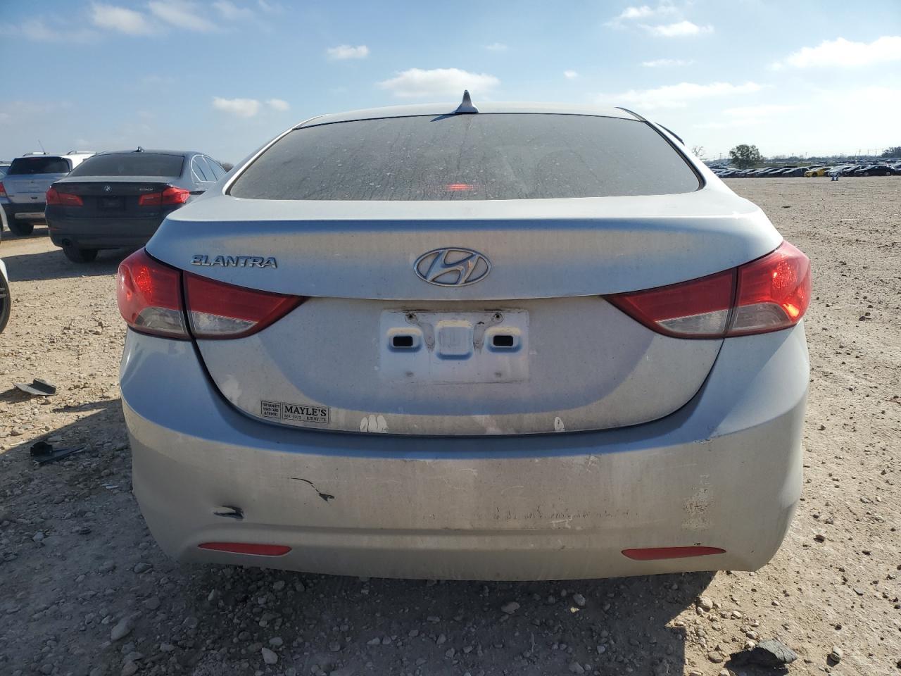 2013 HYUNDAI ELANTRA GL - Image 6