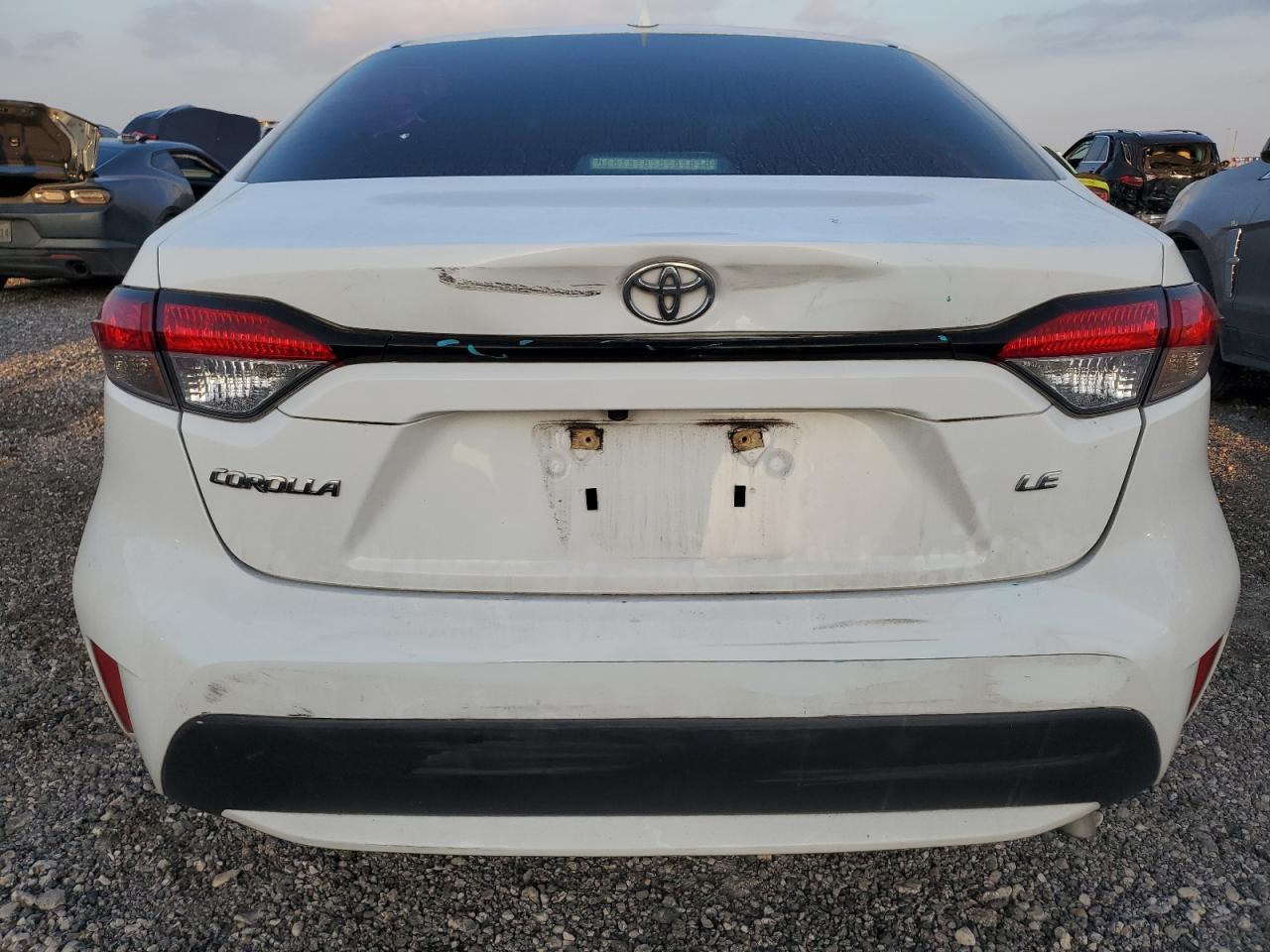 2021 TOYOTA COROLLA LE - Фото 6