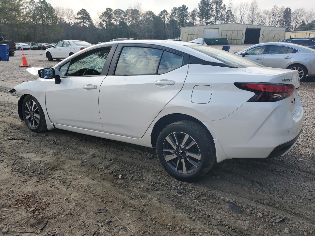 2021 NISSAN VERSA SV - Фото 2