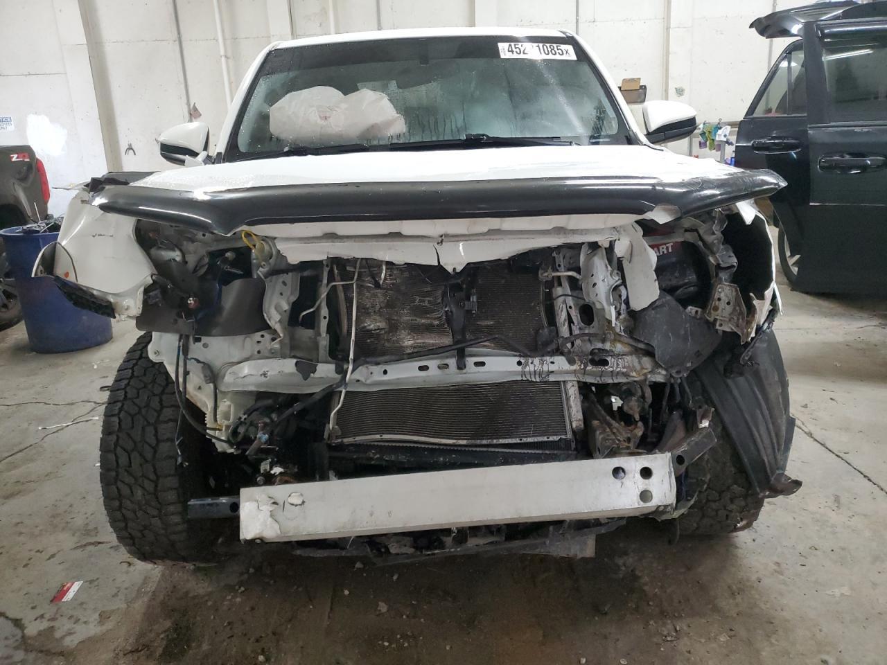 2017 TOYOTA 4RUNNER SR - Фото 5