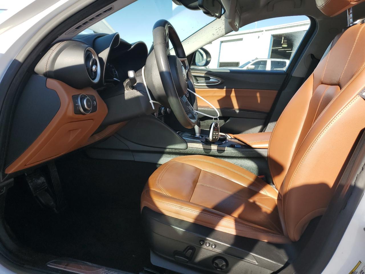 2017 ALFA ROMEO GIULIA TI - Фото 7