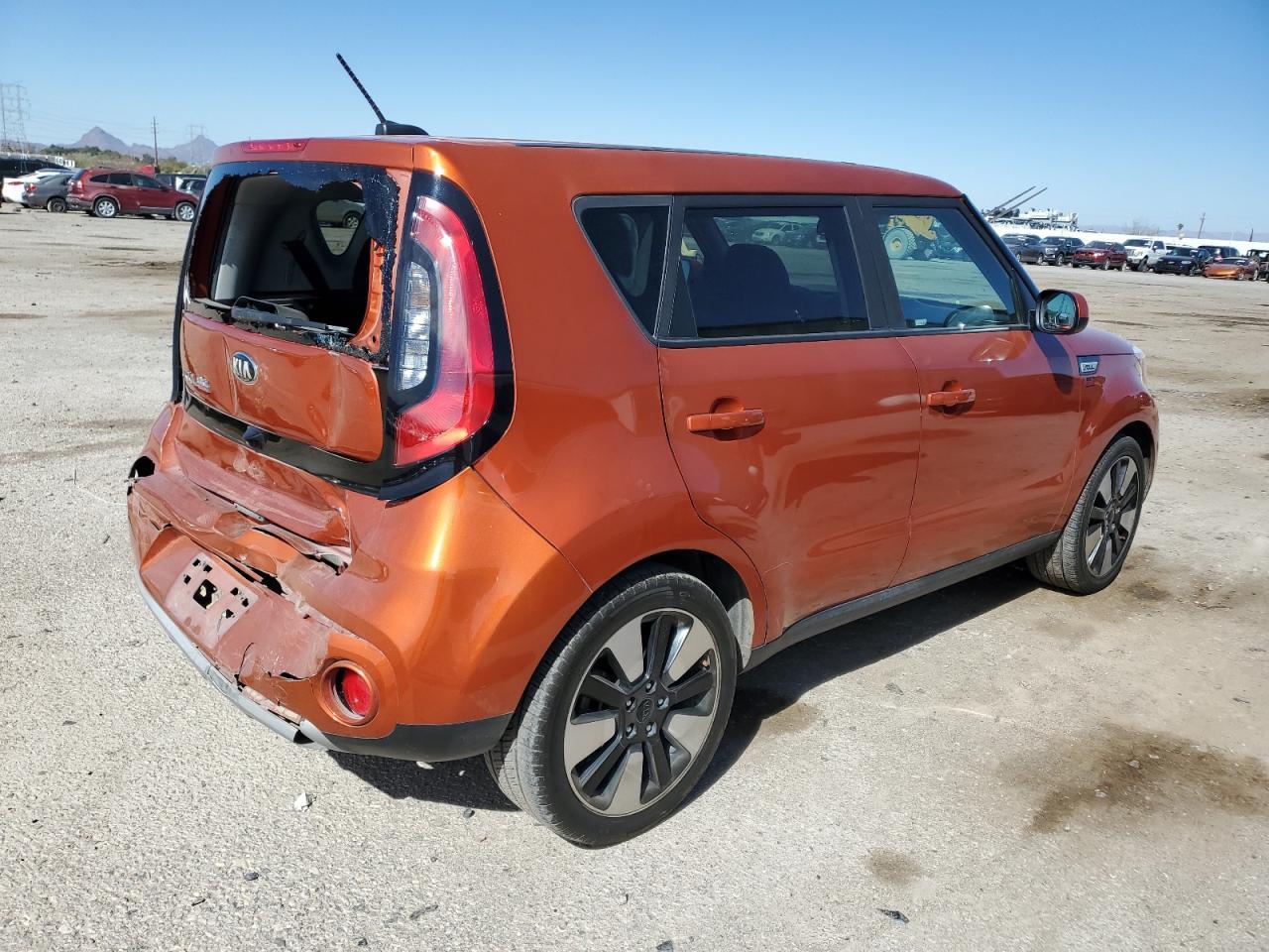 2019 KIA SOUL + - Image 3