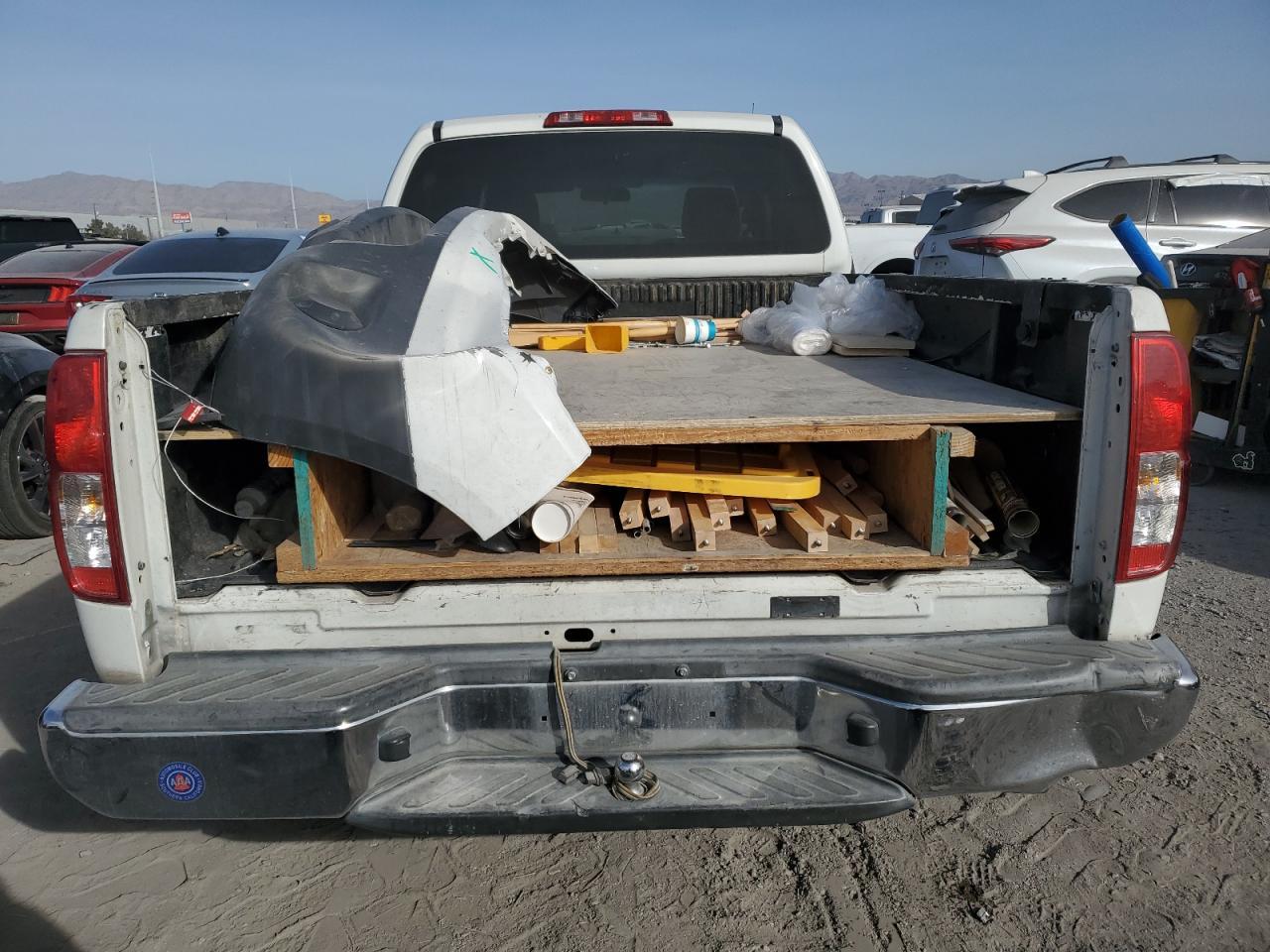 2016 NISSAN FRONTIER S - Image 6