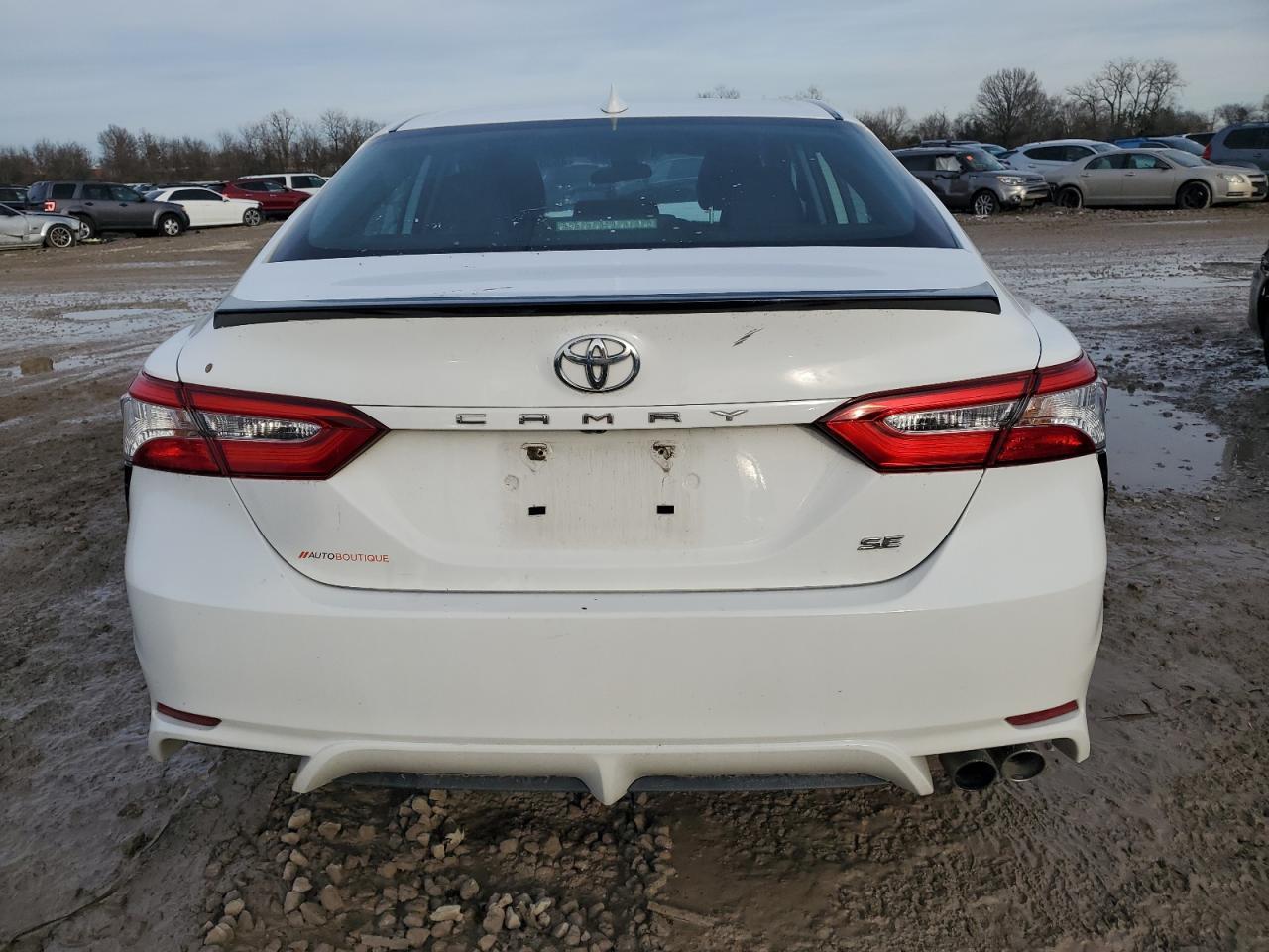 2020 TOYOTA CAMRY SE - Фото 6