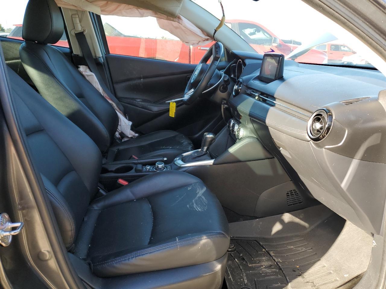 2020 TOYOTA YARIS LE - Фото 7