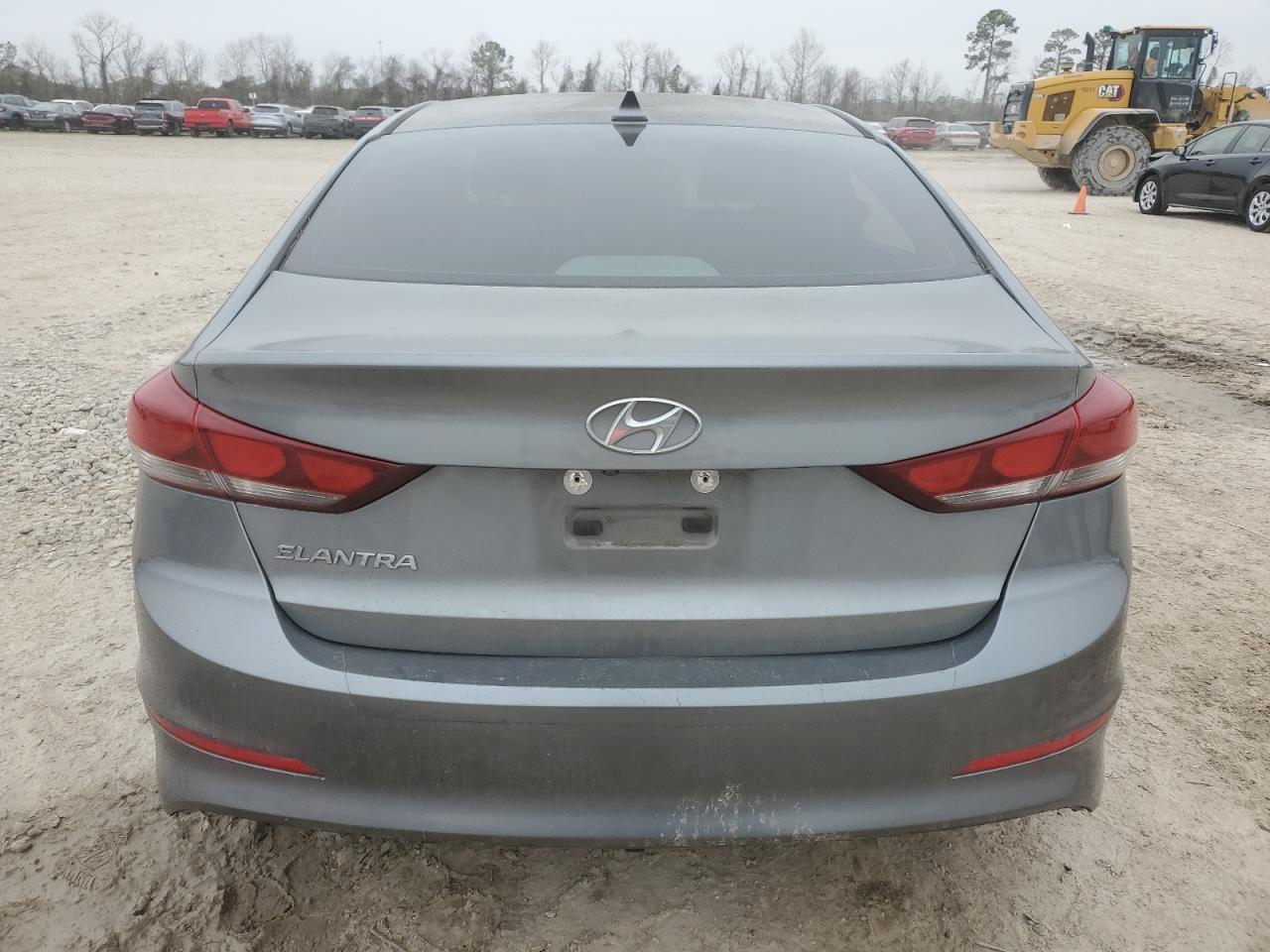 2018 HYUNDAI ELANTRA SE - Image 6