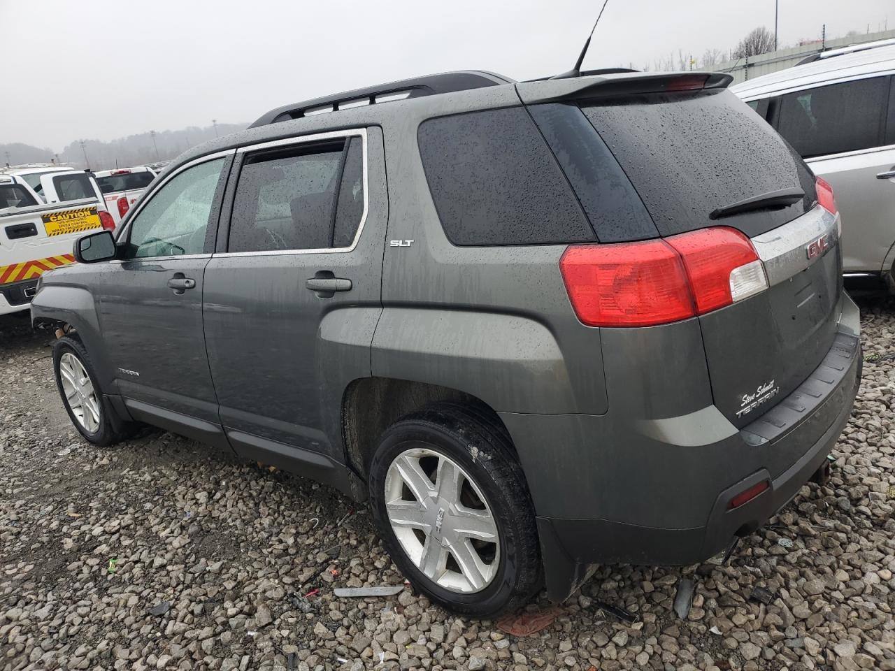 2012 GMC TERRAIN SL - Image 2