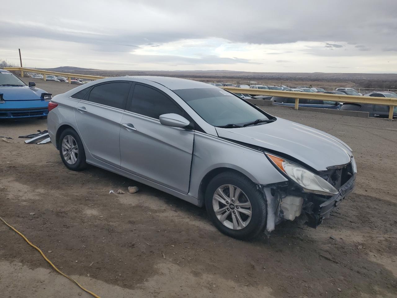2013 HYUNDAI SONATA GLS - Image 4