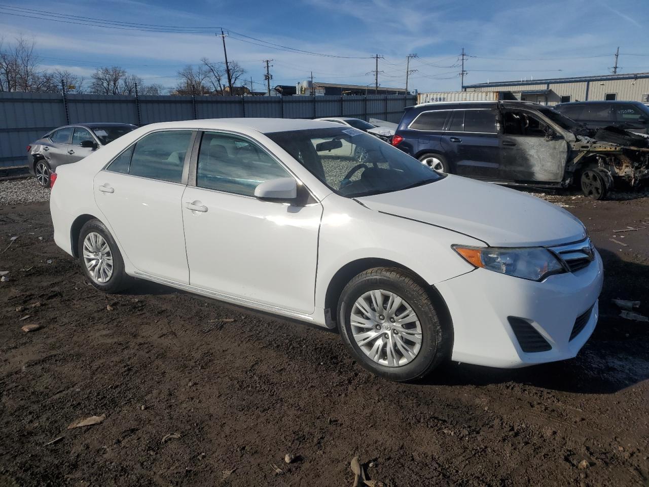 2014 TOYOTA CAMRY L - Image 4