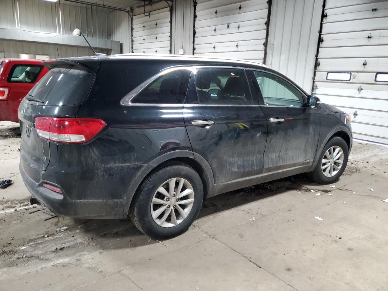 2017 KIA SORENTO LX - Фото 3