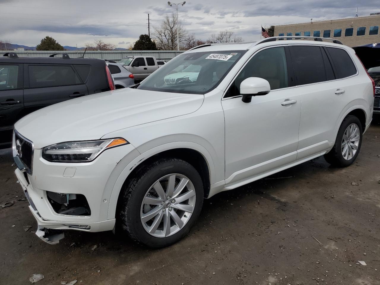 2016 VOLVO XC90 T6