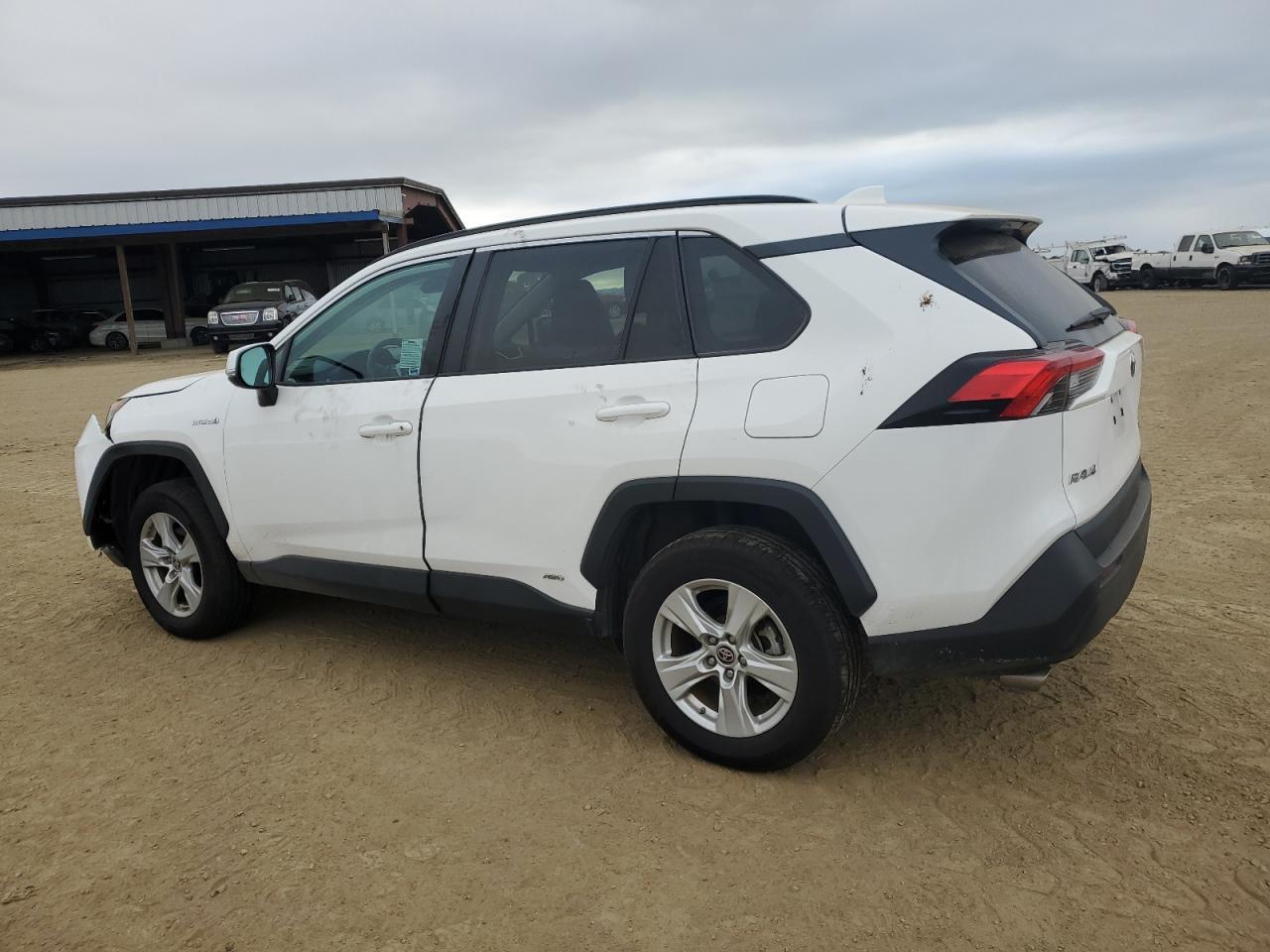 2021 TOYOTA RAV4 LE - Фото 2